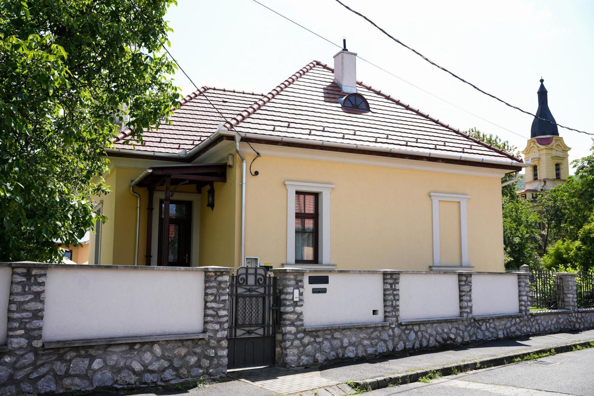 Varkert Deluxe Apartmanhaz Вілла